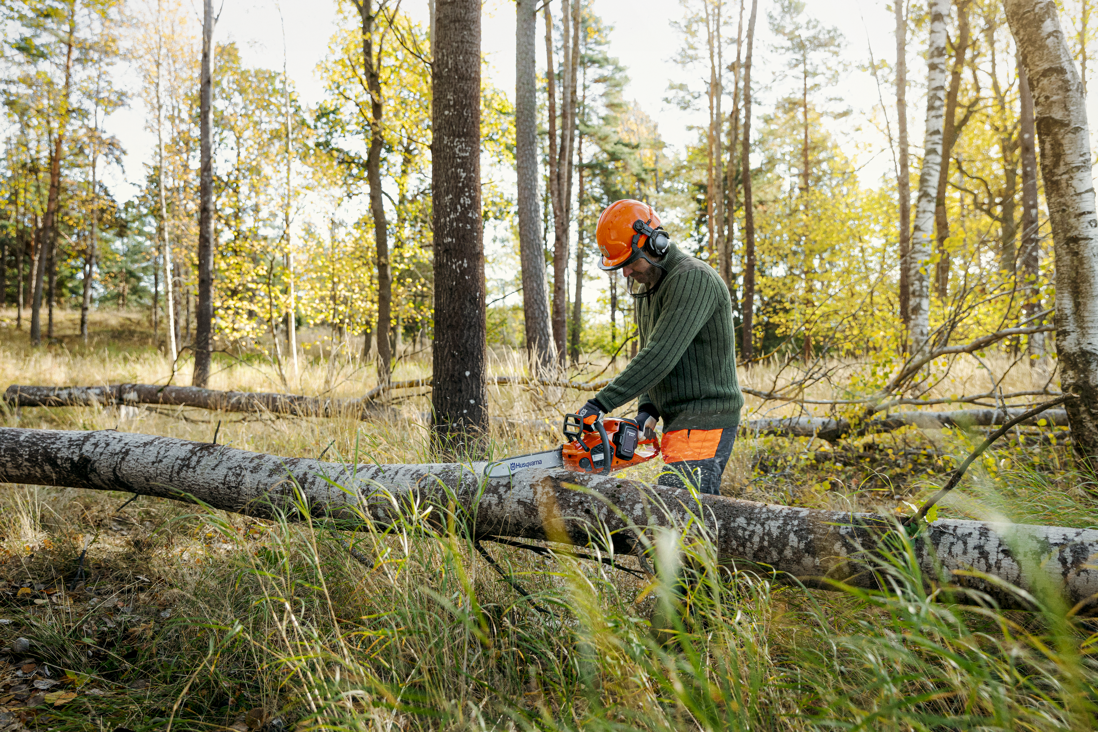 Husqvarna 435i Akkusaha Käytössä