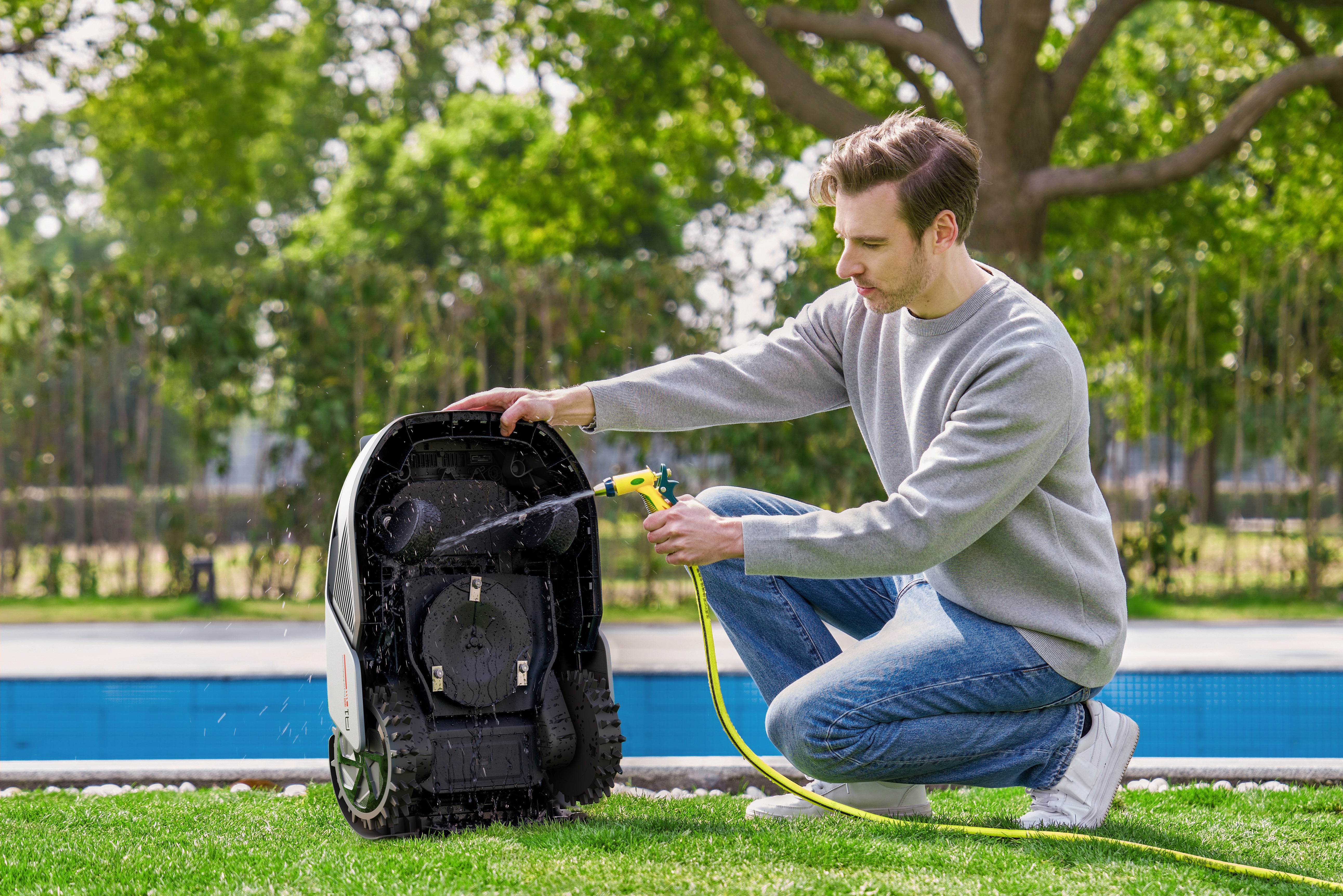 Dreame A1 Pro robottiruohonleikkuri puhdistus vedella