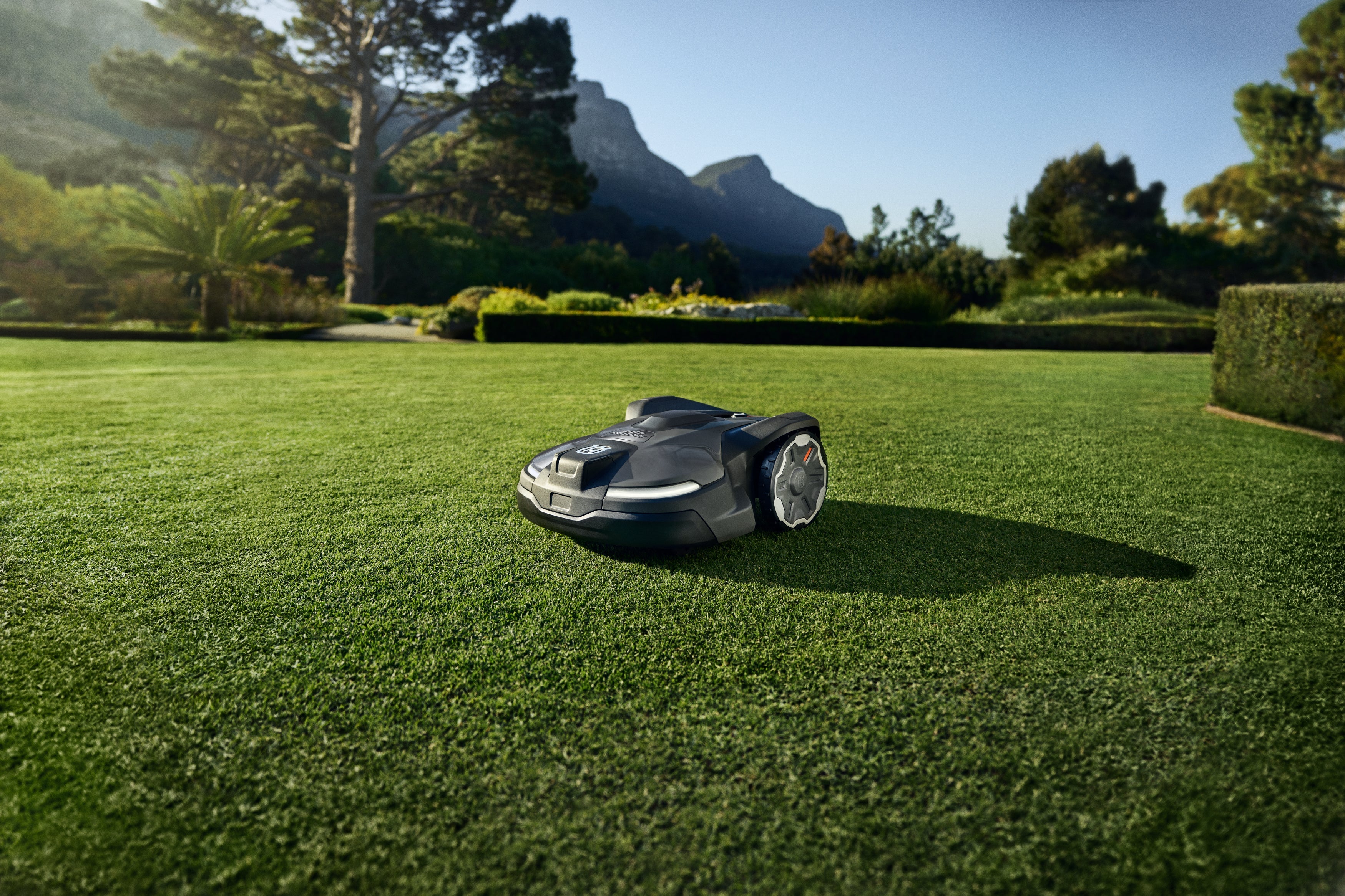 Husqvarna Automower robottiruohonleikkuri parhaaseen hintaan