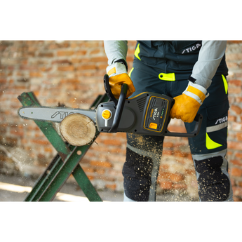 Stiga CS 700e Kit Akkusaha Saha Käytössä